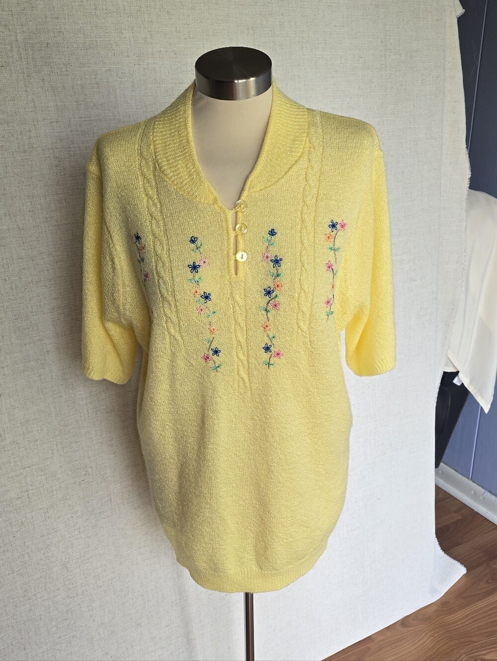 vicky wayne Size 1X Vintage Womens Sweater Blouse Front Closures Soft Fabric